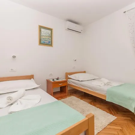 Strawberry Daire Makarska