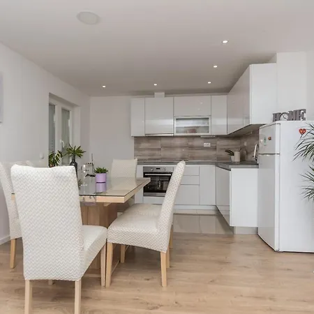Apartament Strawberry Makarska