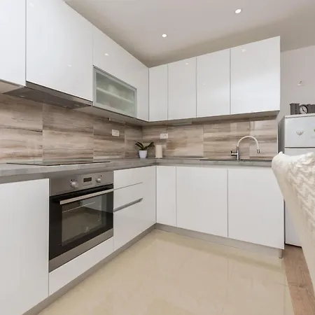 Strawberry Apartament Makarska